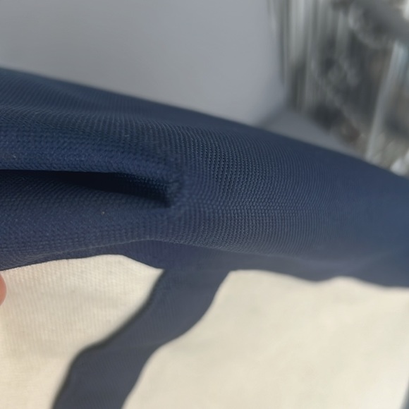 Vineyard Vines Canvas Tote Mid-Size Navy Blue Good Condition - Picture 16 of 16